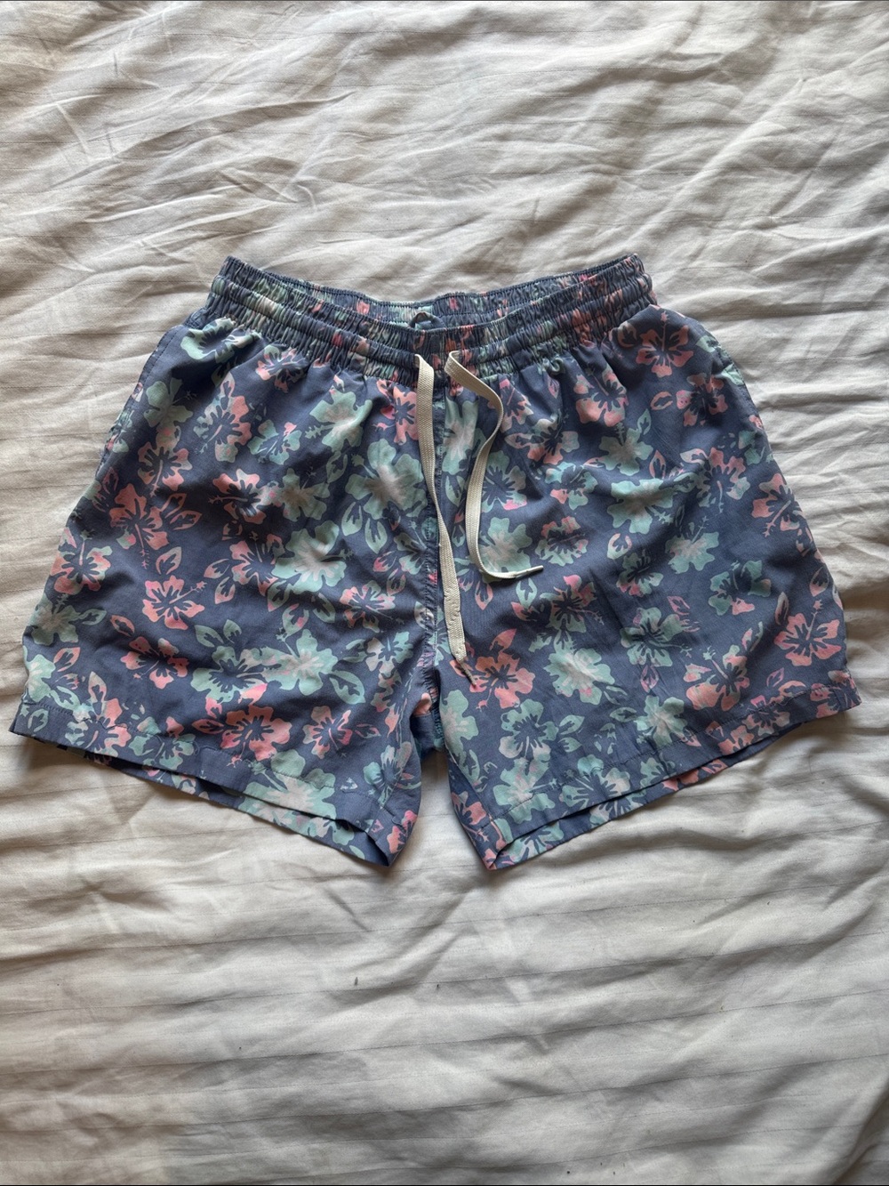 chubbies Navy Floral Drawstring Shorts - Pink, Mint